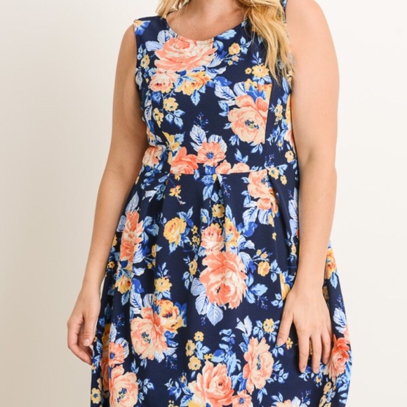 💖NWT Women’s Plus Floral A-line Boutique Dress - Picture 3 of 4